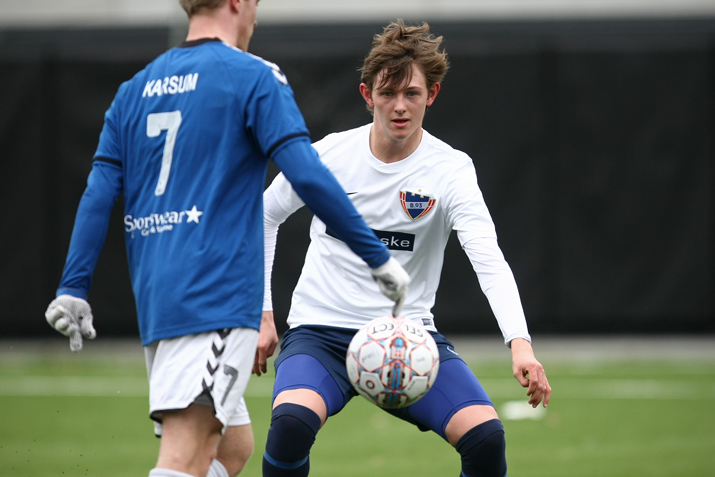 Peter Bjur på U17-landsholdet